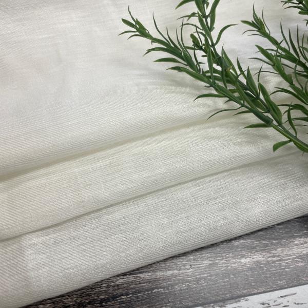 ★表示されている金額は長さ50cｍあたりの価格です★長さを50cm単位で延長が可能です。※数量1＝50cm/数量3＝1.5m ※ご希望ｍ数量をご購入下さいませ。【素材】リネン100％【色】ホワイト【サイズ/厚さ】 幅125cm 厚手/透け感...