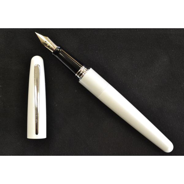 パイロット 万年筆 コクーン 細字 ホワイト FCO−3SR−WF