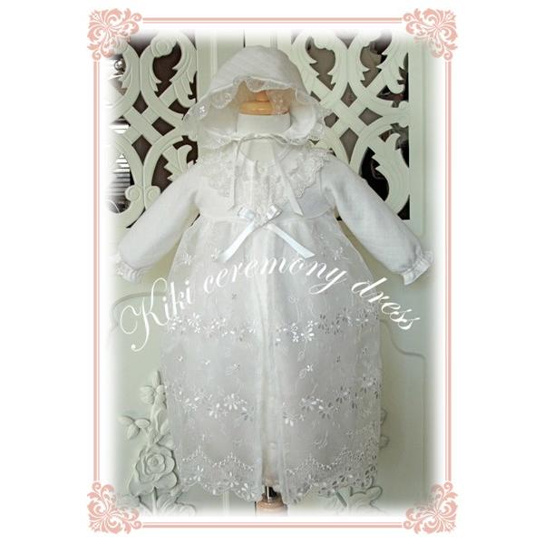 退院、お宮参りなどのお披露目に最適なセレモニーコンビドレス、フードと2点セットです！ドレスは前裾のみに、可愛いマーガレット柄レースをふんだんに使ったかわいらしいデザインです、後身裾にレースは無くそのまま寝かせられるタイプです。素材はとても柔...