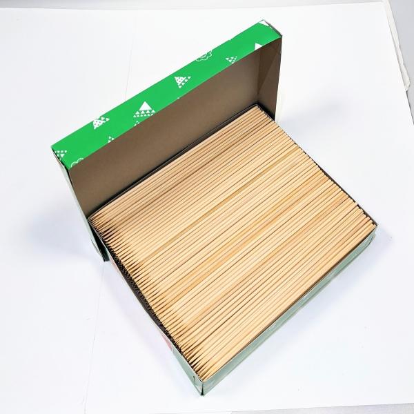 お買い得な竹串長さ　：　18センチ直径　：　2.5ミリ本数　：　800g　（約1000本入り）原産国　：　中国家庭や野外でのバーベキューでも人気の串料理に欠かせない竹串しなやかで折れにくい竹を使用しております。