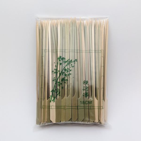 持ちやすい持ち手の鉄砲串100本入った業務用長さ　：　18センチ本数　：　100本原産国　：　中国家庭や野外でのバーベキューでも人気の串料理に欠かせない竹串しなやかで折れにくい竹を使用しております。