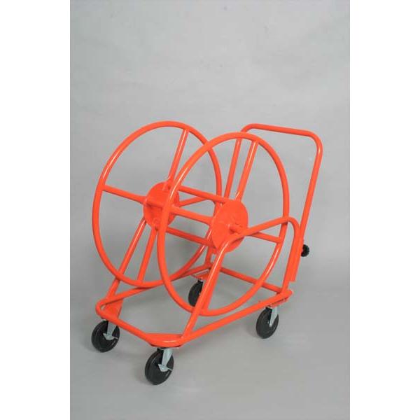 個人宅様への配送が不可の為、お届け先は屋号でお願いいたします。運動会　綱引き　ロープ巻取器4輪が自在式なので移動と方向転換が楽にできます。●寸法/全長95cm×全幅50cm×全高90cm●直径45mmロープ、50mまで巻取可能●キャスター1...