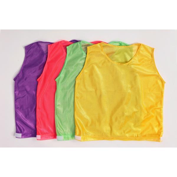 タックルの代わりに両腰に付けたフラッグを取るスポーツ！少人数、小スペースで安全に楽しむ事が出来ます。●サイズ/幅450mm×長さ540mm●材質/ナイロン●送料：2クラス