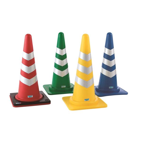 ※ウェイトは別売りです●高さ７０ｃｍ●底部３８ｃｍ角●重量：１ｋｇ●ポリエチレン製●反射テープ付●送料：13本までBランク●三和体育　SANWATAIKU