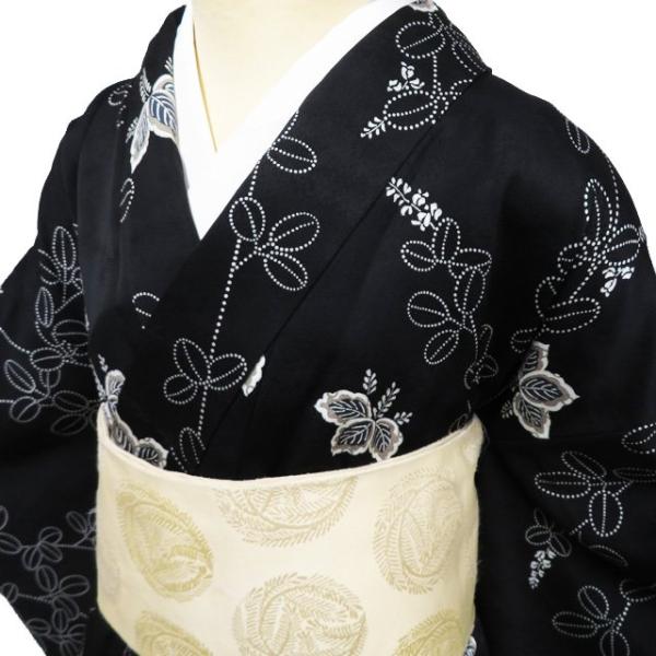小紋 着物 中古 正絹 袷 カジュアル 作家物 落款 桐と芝草模様 黒色 多色 身丈155cm 裄66cm SA ワイド きもの北條 A1134-4 小紋 着物 中古 正絹 袷 カジュアル 作家物 落款 桐と芝草模様 黒色 多