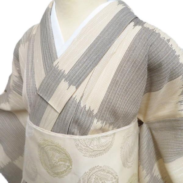 夏物 小紋 着物 中古 正絹 カジュアル 格子模様 砥粉色 黒色 身丈156.5  