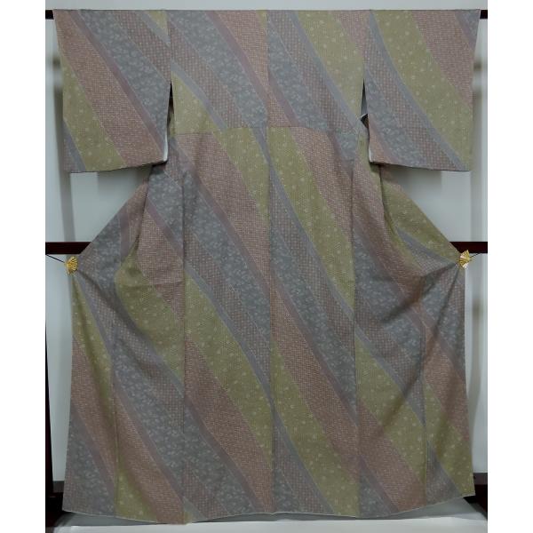小紋　正絹　紋意匠　身丈160cm　裄64cm　【中古】美品　k3543ll