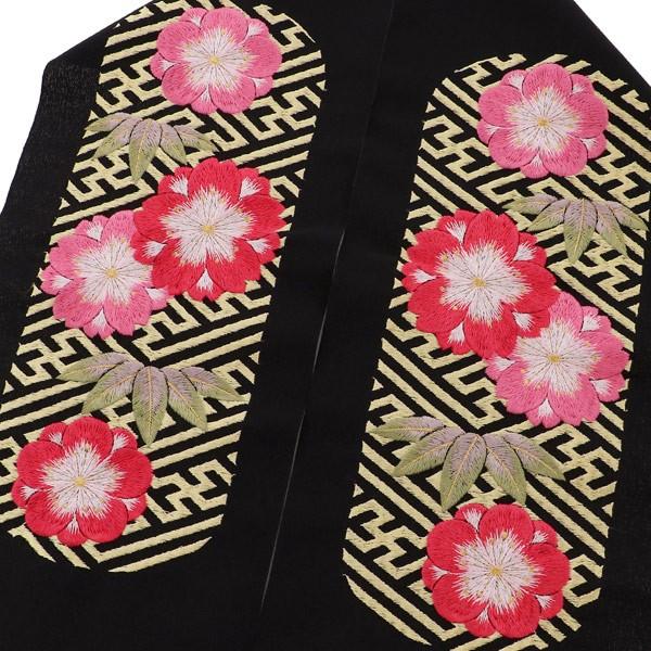 Prices down）振袖 半襟 刺繍「黒地紗綾形模様に竹と桜」衿秀 刺繍半襟