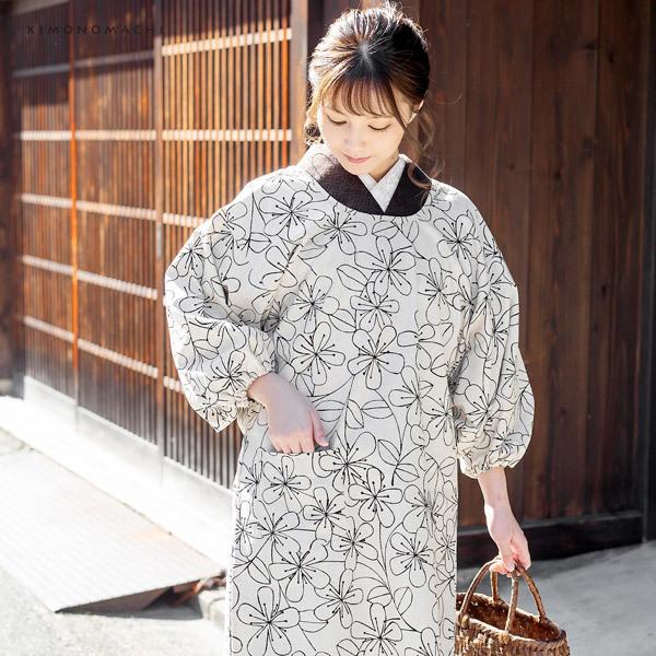 ロング丈 割烹着「ベージュ　花」日本製 オシャレ かわいい 綿割烹着 ロング割烹着 着物割烹着 エプロン プレゼント最適品 【送料無料】【メール便不可】