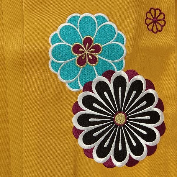 【中古品】卒業式袴セット 「二尺袖:格子水玉+袴:金茶×菊 刺繍」 貸衣装処分 レンタル処分品 二尺袖 袴 卒業式、謝恩会に 【メール便不可】