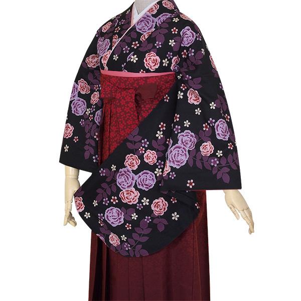 【中古品】卒業式袴セット 「二尺袖:黒 薔薇+袴:エンジ×矢絣」 貸衣装処分 レンタル処分品 二尺袖 袴 卒業式、謝恩会に 【メール便不可】