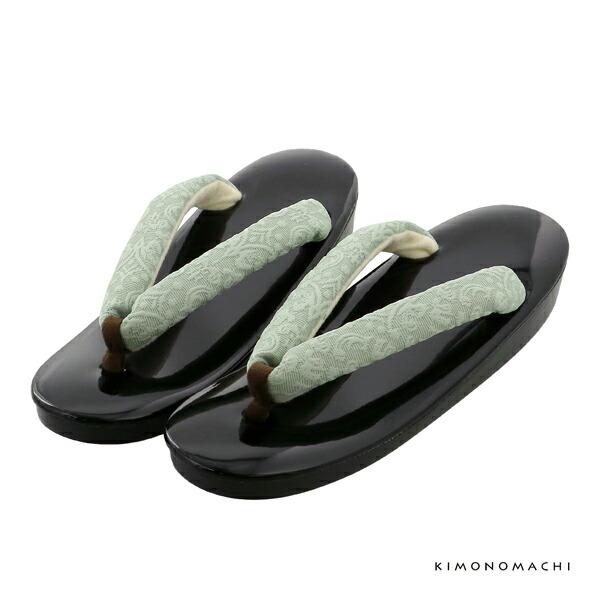 普段履きできる可愛いカジュアルな草履をオリジナルでつくりました。鼻緒も台も日本製、すげ加工も国内ですので耐久性があります。ややゆったりめの台ですので、幅広さんでも履きやすいタイプに草履です。【商品内容】草履1点【色柄】鼻緒はアラベスク調の模...