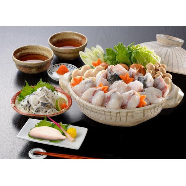 ●商品内容とらふぐちり（切身、アラ）300g、とらふぐ皮60g、とらふぐ生白子50g、ふぐちりスープ300g、ふく醤油30ml×3、もみじおろし10g×3●アレルギー指定食品小麦※お皿やパッケージなどのデザインが変更になる場合がございます。...