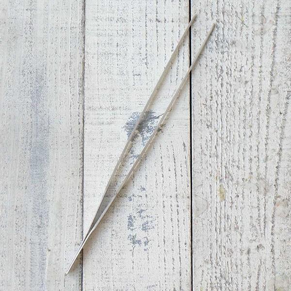 ハーバリウムの制作に最適なロングサイズピンセットです。■サイズ　長さ約30cm※入荷時期によって仕様が若干異なります。予めご了承ください。