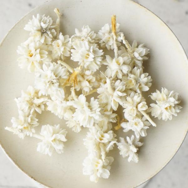 アロマワックスサシェやキャンドル制作にお使いいただけます。 ■サイズ：約2cm  ■数量：約20g/約30個 ※自然素材のため色・大きさにはバラつきがあります。　あらかじめご了承ください。