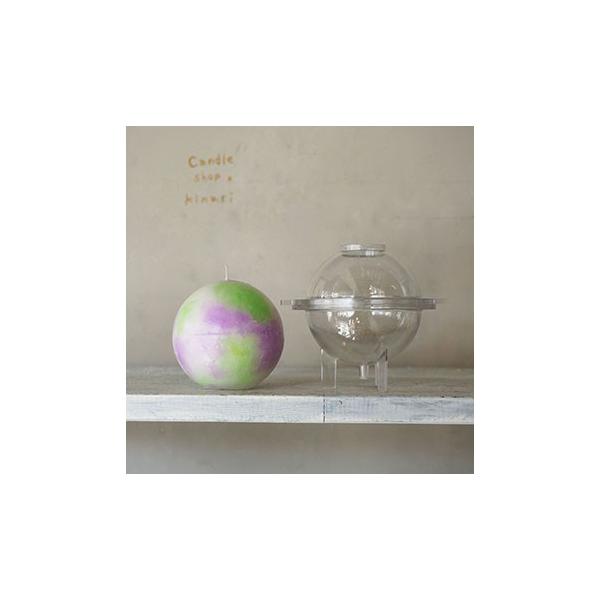 キャンドル製作用、ポリカーボネイト製の型（モールド）です。直径8cmのキャンドルが作れます。・ワックスが漏れる場合は、ワックスを注いだ後に、型の底面を水に浸すようにしてください。・ワックスを注いだ後、型は高温になりますので、触れる際は手袋を...