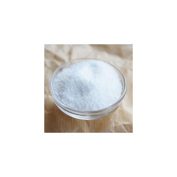 ワックスに10%〜30%添加して使用することで、ワックスの収縮率を上げ、型抜きがしやすくなったり、染料を添加したときの発色が上がります。アロマオイルを吸いあげるので、濃厚なアロマキャンドルをつくるときにもオススメです。※このワックス単品での...