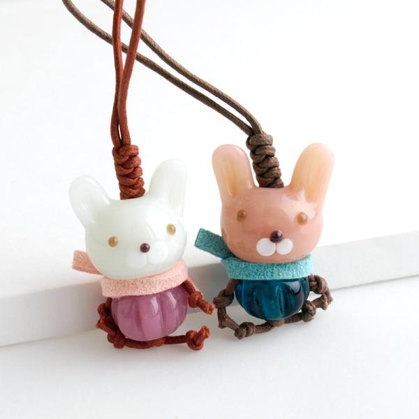 うさこ マフラー ストラップ」とんぼ玉 携帯ストラップ 手作り