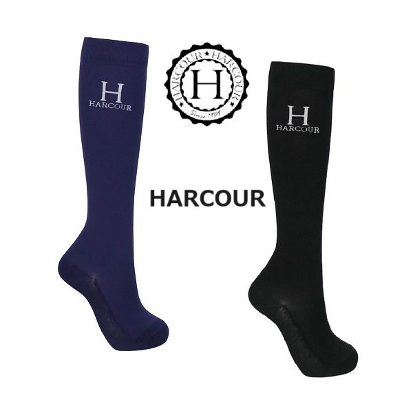 通気性とストレッチを兼ね備えた薄手で快適なソックス。・アクセントになるブランドロゴが両サイドに。・4wayストレッチで伸縮性UP、フィット感UP。・薄手ながらもしっかりとした生地、足底部分は強化されています。■ブランド HARCOUR（アー...