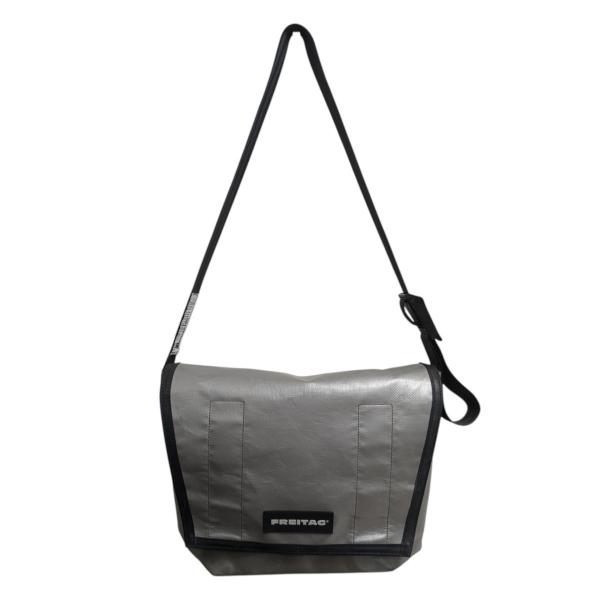 FREITAG メッセンジャーバッグ シルバー FREITAG（フライターグ） バッグ シルバー : カインドオルYahoo!店