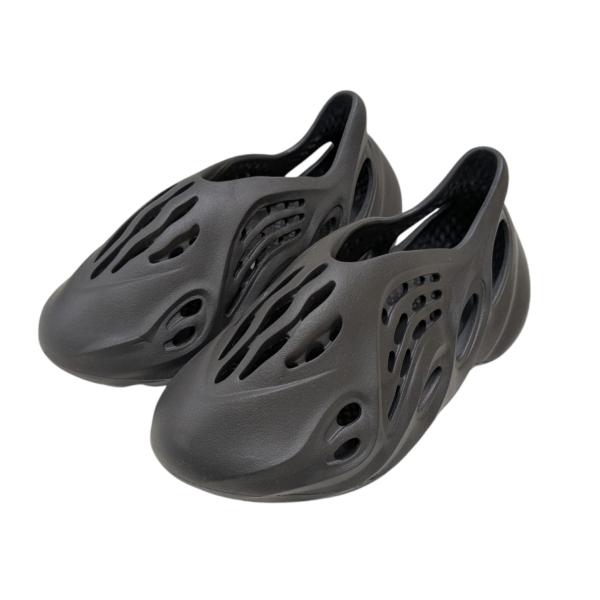 Yeezy Foam Runner グレー　イージーフォームランナー25.5cm Yeezy Foam Runner(イージー フォームランナー) 人気の新作/中古