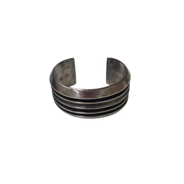 超希少 故 Johnny Mike Begay バングル インディアン ナバホ ジョニー・マイク・ビゲイ Johnny・Mike・Begay ナバホ族 バングル