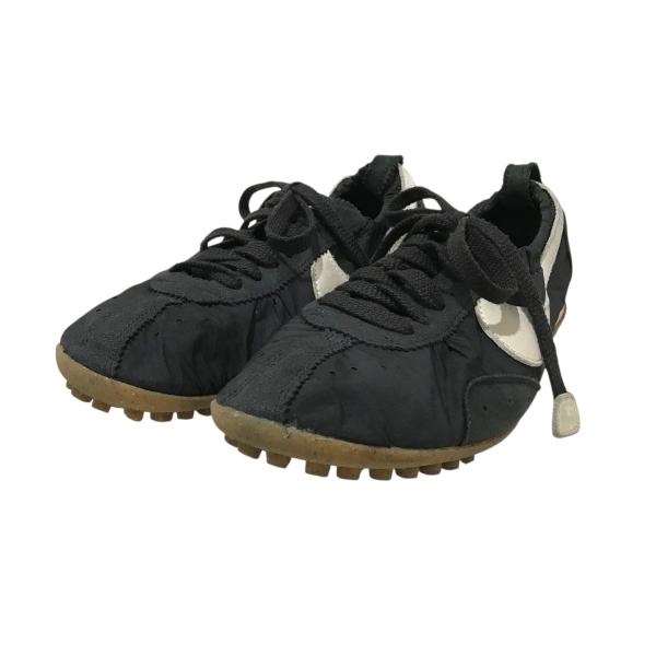 JACQUEMUS ブラック スニーカー ナイキ×ジャックムス“エア フォース 1”着想スニーカー「J フォース 1