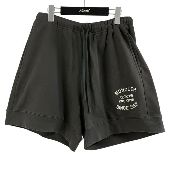 Moncler グレーハーフパンツ MONCLER（モンクレール） ロゴハーフパンツ グレー サイズ：M
