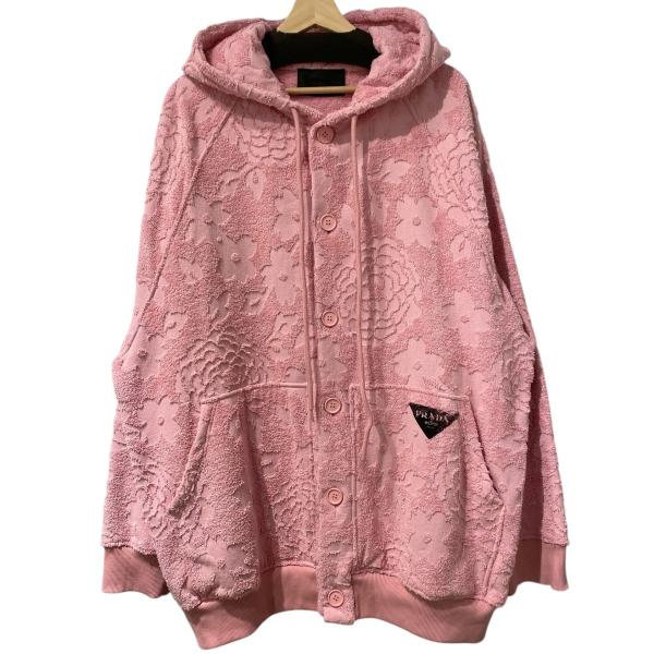 プラダ prada 艶のある淡いピンクのショートジャケット　美品 プラダ prada 艶のある淡いピンクのショートジャケット 美品 プラダ