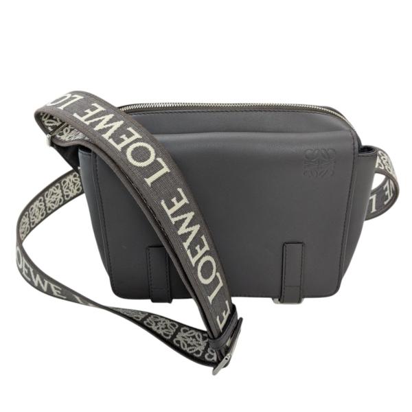 LOEWE（ロエベ） 【値下げ】LOEWE ミリタリー メッセンジャーバッグ XS