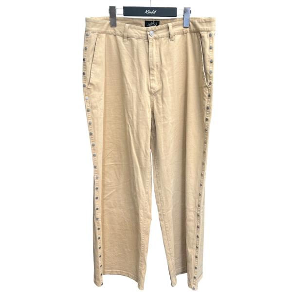 【値下げ】AFB SUPER BAGGY STUDDED PANTS チノパン ベージュ サイズ：XL (栄サウスピークス店)