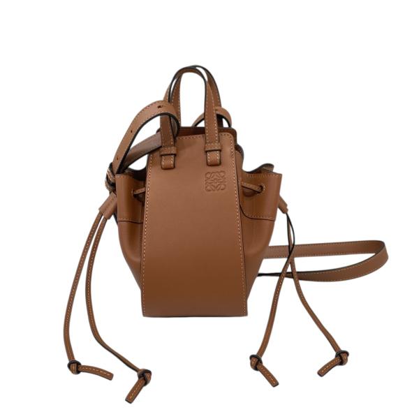 極美品＆人気商品‼️ ロエベ ハンモック ドローストリング ミニ ブラウン LOEWE（ロエベ） ハンモック ドローストリング ミニ ブラウン