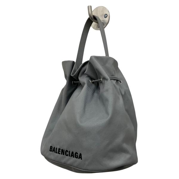 BALENCIAGA（バレンシアガ） ホイールドローストリング巾着バッグ
