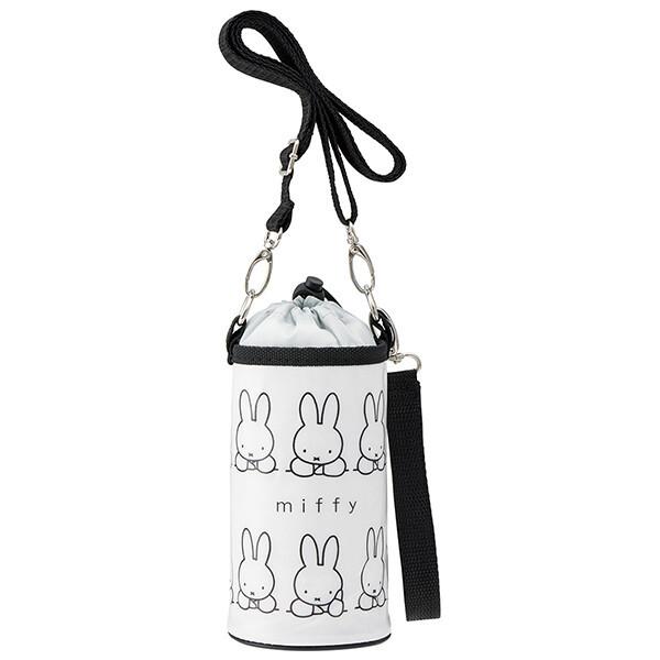 SKT-57135ミッフィー「エナメルペットボトルケース」巾着の付いたペットボトルカバー。290ml〜500mlのペットボトルに対応。裏地は保冷効果のあるアルミ蒸着フィルム。巾着部分を締めておけばボトルが飛び出したりしにくい。取り外し可能な...