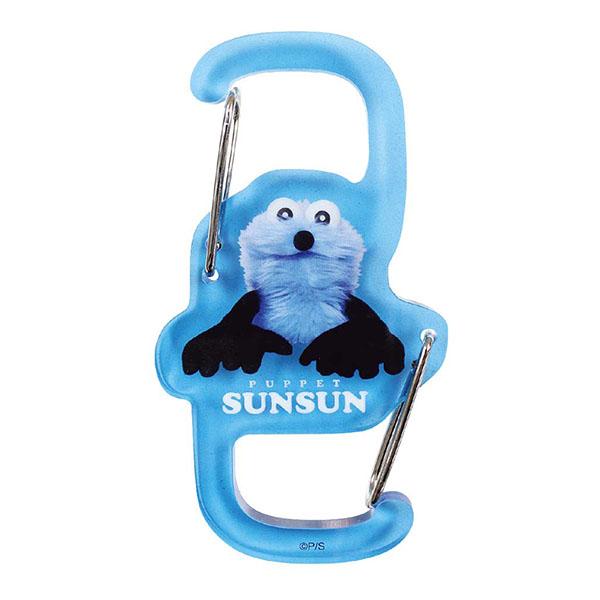TSF-PS5546172UPパペットスンスン「ツインカラビナホルダー(アップ)」パペットスンスンの可愛いツインカラビナホルダー！■サイズ：約H86×W47×D5mm以内■材質：アクリル・金属■原産国：中国・キーワード誕生日 ギフト プレゼ...