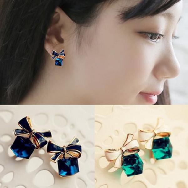 ピアス イヤリング スワロフスキー リボン キューブ ブルー