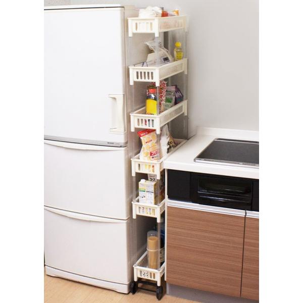 わずか18cmのすきまにたっぷり収納できます!!組立てもラクラク!!キャスターと脚キャップで段数を分けてお使い頂けるので便利です♪自社(蝶プラ工業)製造直販でお買い得な当店のみのオリジナル商品!! ♪ 材質：棚＝ポリプロピレン　　　柱＝スチ...