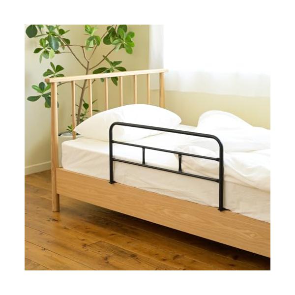 他サイト： 山善(YAMAZEN) ベッドガード 大人 落下防止 布団ずれ防止 取付カンタン 幅74×奥行50.5×高さ36cm 完成品 マットブラック Yの商品画像