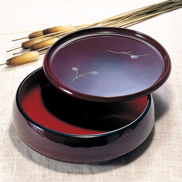 商品名菓子器 溜塗り 青貝春秋 24cm材質フェノール樹脂サイズ(約)直径24×高さ8.5cm蓋は直径22cm塗装ウレタン塗装食器洗浄機×電子レンジ×生産国日本製(和歌山県、紀州漆器)昔から愛され続けている「青貝春秋」シリーズのこの菓子器は...