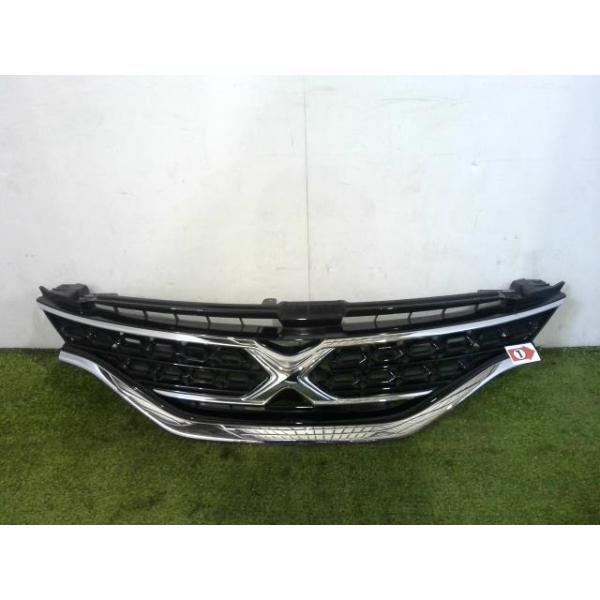 ラジエーターグリル 【美品】トヨタ 純正　用品　中古 マークX