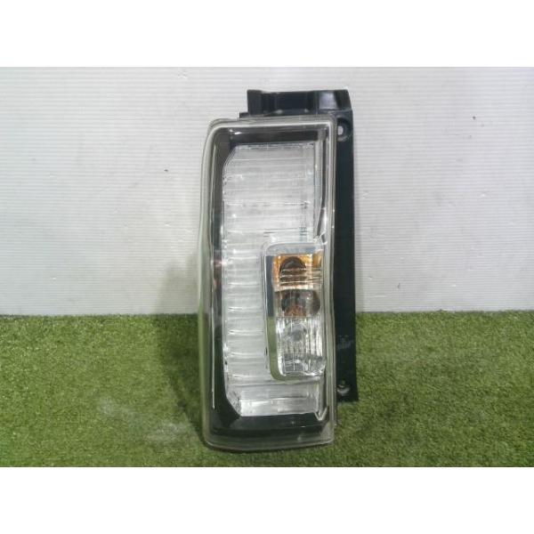 LA600Sタント　新品左テールランプレンズ　品番81560-B2690 LA600Sタント　新品左テールランプレンズ　品番81560-B2690
