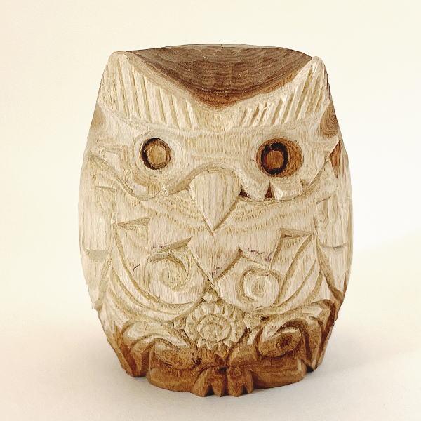 木彫り 模様 ふくろう 置物 槐（えんじゅ）の木製 北海道 阿寒湖 民芸