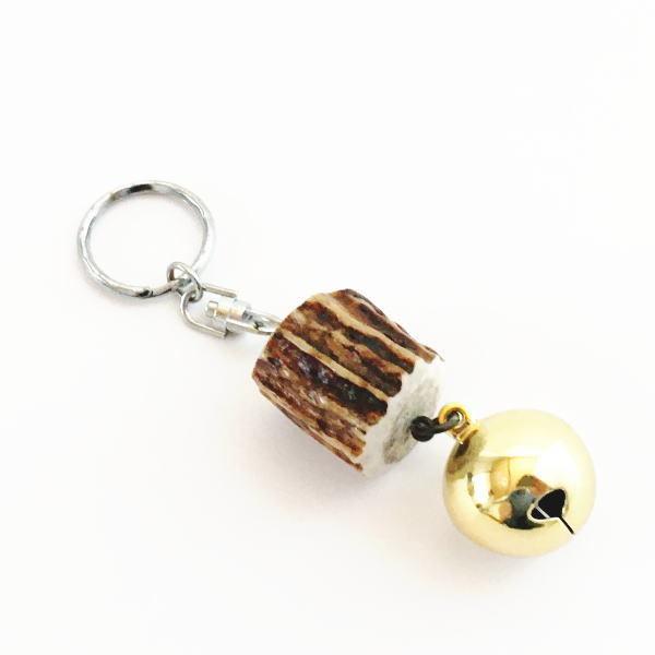 エゾシカの角 鈴 キーホルダー 北海道 えぞしか 鹿の角 ハンドメイド