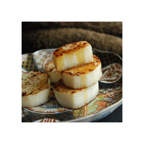 だるまいもとは山芋の一種で、ずっしりと重量感があり、お尻の部分がふくらんでいるのが特徴です。だるまいもは一般的なながいもと比べ、でんぷん質が多いため甘みとコクがグンと際立っています。すりおろすと、ながいもと自然薯との中間のなめらかなねばりが...