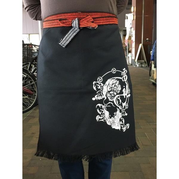 別染ポケット付き帆前掛　雷神プリント入り（黒）　綿１００％　1枚1ネコポス便（350円）対応商品です。