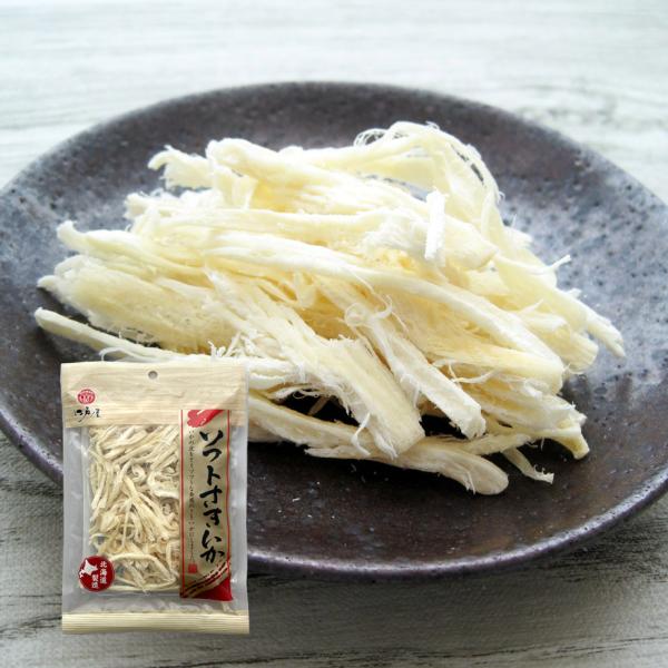 いかの皮をとる事でソフトな食感のさきいかに仕上げました。原料の下処理から袋詰めまで北海道で製造した商品です。※いかの産地：ペルー、チリ、その他