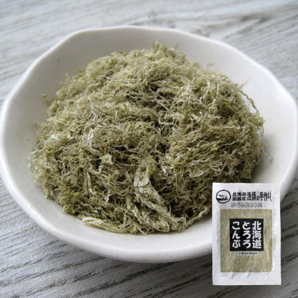 がごめ昆布入りの「北海道とろろこんぶ」は、前浜で採れる真昆布とがごめ昆布を使用し、粘りの中にも旨みのあるとろろ昆布に仕上げました。昆布とお酢のみを使用した昔ながらの味わいをご堪能ください。おにぎりにまぶしたり、みそ汁に入れても、サラダのトッ...