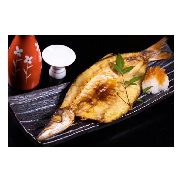 志布志湾はお魚の宝庫です。美しい海に囲まれたこの地で獲れるお魚は、新鮮で美味しさが格別です。その志布志湾のお魚をふんだんに使用した『志布志湾のおさかなセット』をご紹介します！当社人気の干物を厳選しました。1.桜鯛（真鯛）の干物 2.かますの...