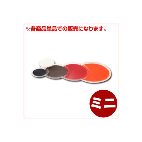 傾けても滑らず倒れにくい、手軽に使えるマルチトレーです。滑らないからお子様のお手伝いトレーにもぴったりです。材質：トレー…メタクリル樹脂、マット…EVA樹脂サイズ：トレー…直径148×高さ14mm 6インチ、マット…直径115mm耐用温度：...