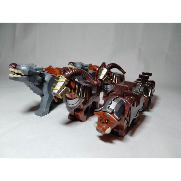 ■付属　騎乗できるイノシシ、山羊、巨大オオカミ　2種類ずつ　計6体■装飾が豪華でハイクオリティな動物セット！ハイイロ巨大オオカミの鞍は問題なく接着出来ますが、かなり固めなのでご注意ください。■デザインのカッコよさ、品質、両方において完璧の品...